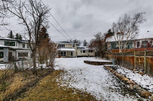 4104 Crestview Road Sw, Calgary, AB - Outdoor