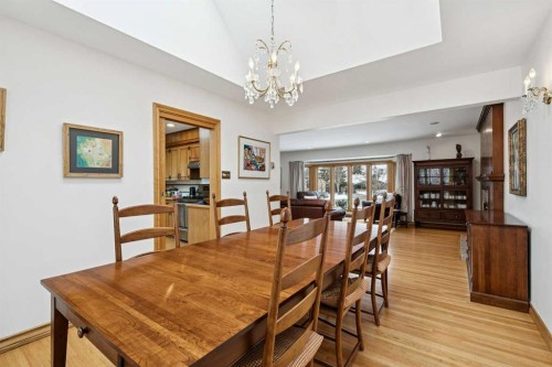 4104 Crestview Road Sw, Calgary, AB - Indoor Photo Showing Dining Room
