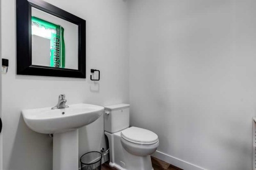 100 Langwell Common Se, Airdrie, AB - Indoor Photo Showing Bathroom
