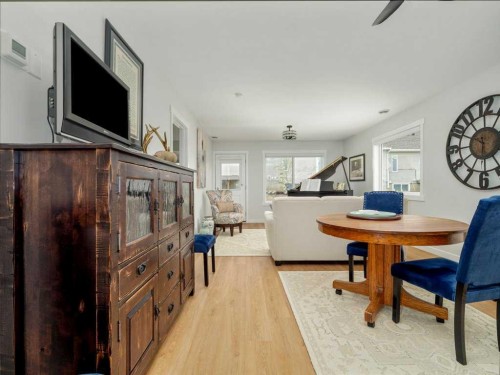 318 Whispering Way, Vulcan, AB - Indoor Photo Showing Dining Room