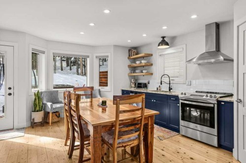 979 Wilson Way, Canmore, AB - Indoor