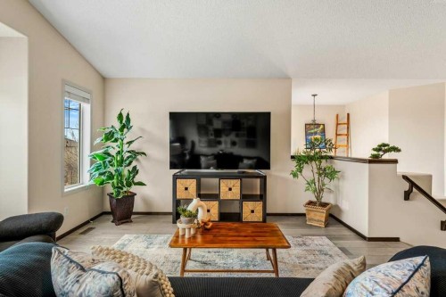 201 Pantego Road Nw, Calgary, AB - Indoor Photo Showing Living Room