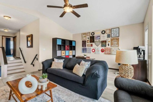 201 Pantego Road Nw, Calgary, AB - Indoor Photo Showing Living Room