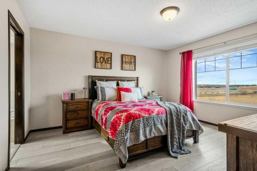 201 Pantego Road Nw, Calgary, AB - Indoor Photo Showing Bedroom