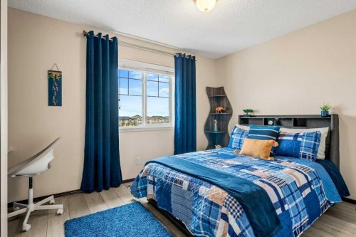 201 Pantego Road Nw, Calgary, AB - Indoor Photo Showing Bedroom