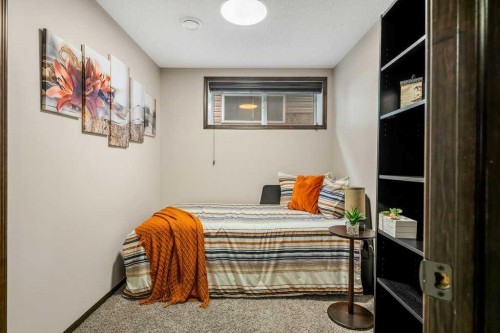 201 Pantego Road Nw, Calgary, AB - Indoor Photo Showing Other Room