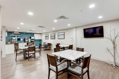 404-2635 Eversyde Avenue Sw, Calgary, AB - Indoor