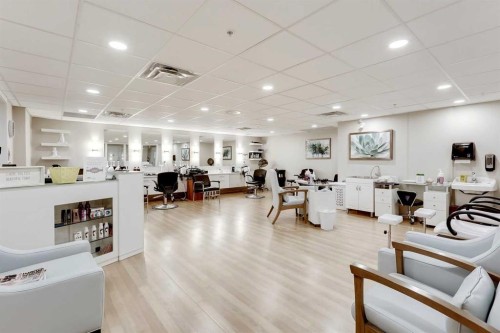 404-2635 Eversyde Avenue Sw, Calgary, AB - Indoor