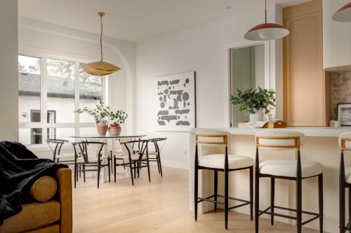 8812 33 Avenue Nw, Calgary, AB - Indoor Photo Showing Dining Room