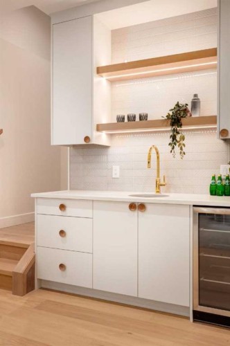 8812 33 Avenue Nw, Calgary, AB - Indoor