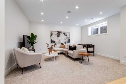 8812 33 Avenue Nw, Calgary, AB - Indoor