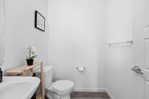 301 Nolanlake Villas Nw, Calgary, AB - Indoor Photo Showing Bathroom