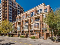 103-660 Eau Claire Avenue SW Calgary, AB T2P 5K3