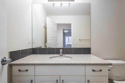 271 Windford Crescent Sw, Airdrie, AB - Indoor Photo Showing Bathroom