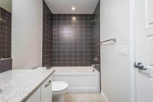 271 Windford Crescent Sw, Airdrie, AB - Indoor Photo Showing Bathroom
