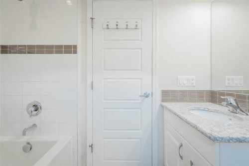 271 Windford Crescent Sw, Airdrie, AB - Indoor Photo Showing Bathroom