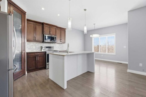 196 Evansborough Way Nw, Calgary, AB - Indoor Photo Showing Kitchen With Upgraded Kitchen