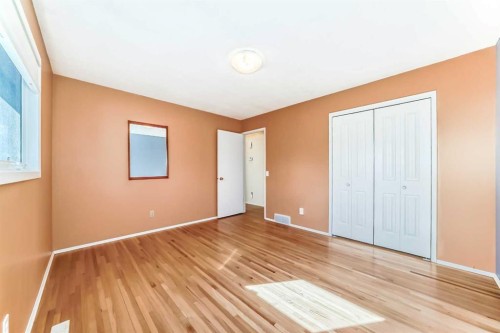 60 Huntham Road Ne, Calgary, AB - Indoor Photo Showing Other Room