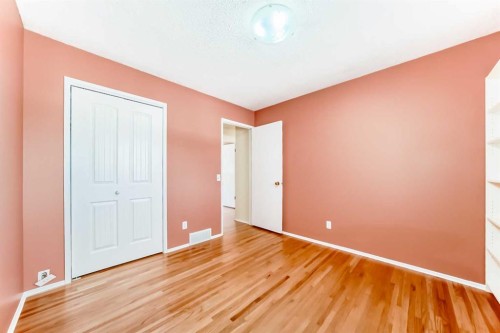 60 Huntham Road Ne, Calgary, AB - Indoor Photo Showing Other Room