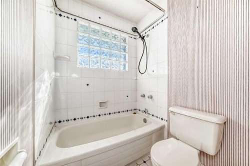 60 Huntham Road Ne, Calgary, AB - Indoor Photo Showing Bathroom