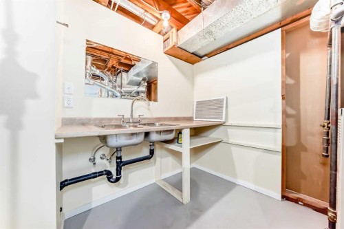 60 Huntham Road Ne, Calgary, AB - Indoor