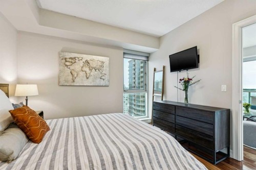 1701-836 15 Avenue, Calgary, AB - Indoor Photo Showing Bedroom