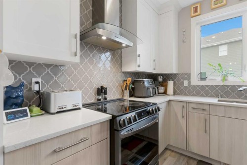 173 Auburn Sound Close Se, Calgary, AB - Indoor Photo Showing Kitchen