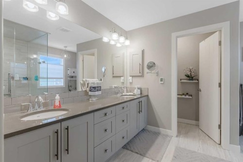 173 Auburn Sound Close Se, Calgary, AB - Indoor Photo Showing Bathroom