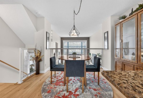86 Inglewood Point Se, Calgary, AB - Indoor Photo Showing Dining Room
