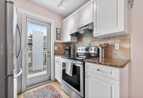 86 Inglewood Point Se, Calgary, AB - Indoor Photo Showing Kitchen With Stainless Steel Kitchen