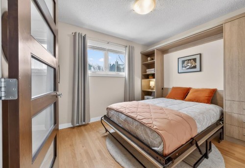 86 Inglewood Point Se, Calgary, AB - Indoor Photo Showing Bedroom