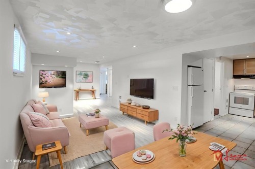 7024 20 Street Se, Calgary, AB - Indoor