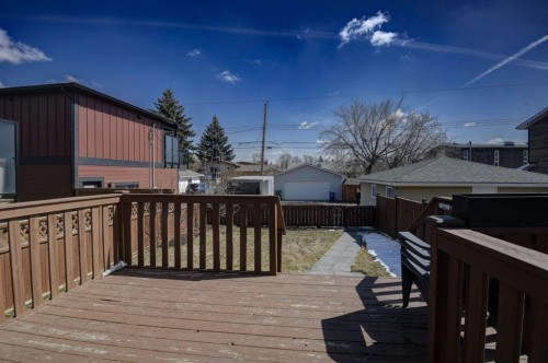7024 20 Street Se, Calgary, AB - Outdoor With Exterior