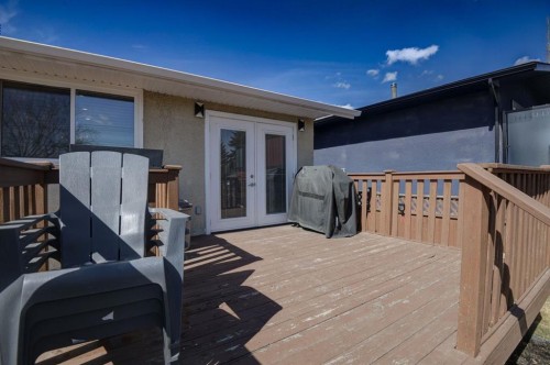 7024 20 Street Se, Calgary, AB - Outdoor With Exterior