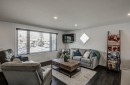 7024 20 Street Se, Calgary, AB  - Indoor Photo Showing Living Room 