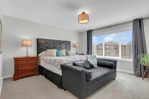 21 Masters Place Se, Calgary, AB - Indoor Photo Showing Bedroom