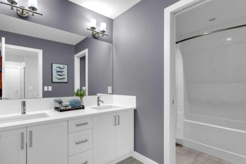 21 Masters Place Se, Calgary, AB - Indoor Photo Showing Bathroom