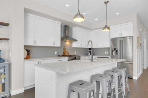 21 Masters Place Se, Calgary, AB - Indoor Photo Showing Kitchen With Upgraded Kitchen