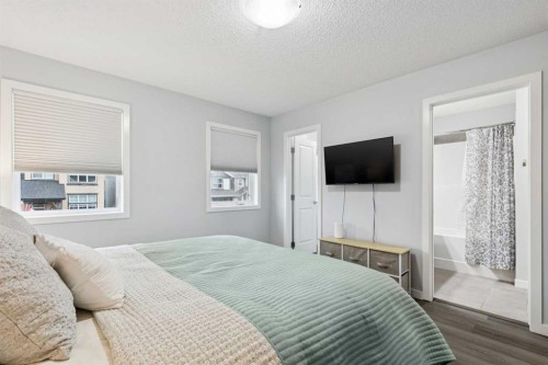 27 Masters Manor Se, Calgary, AB - Indoor Photo Showing Bedroom