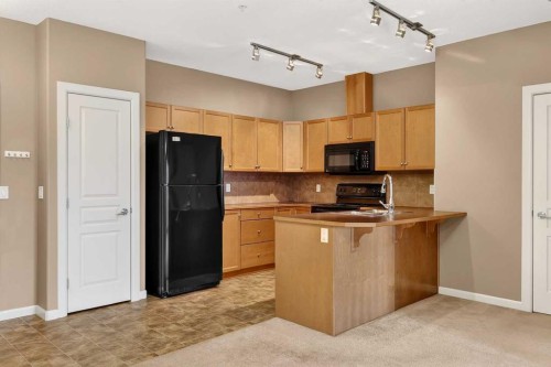 137-52 Cranfield Link Se, Calgary, AB - Indoor Photo Showing Kitchen