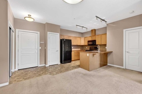 137-52 Cranfield Link Se, Calgary, AB - Indoor Photo Showing Kitchen