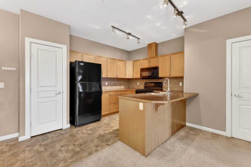 137-52 Cranfield Link Se, Calgary, AB - Indoor Photo Showing Kitchen