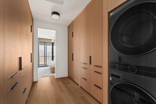 6 Stanley Crescent Sw, Calgary, AB - Indoor Photo Showing Laundry Room