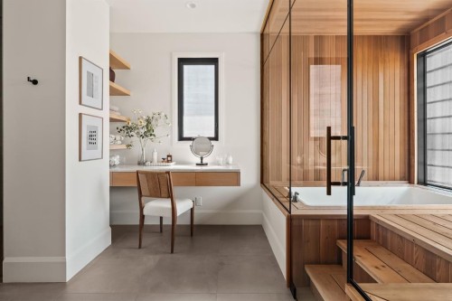 6 Stanley Crescent Sw, Calgary, AB - Indoor Photo Showing Bathroom