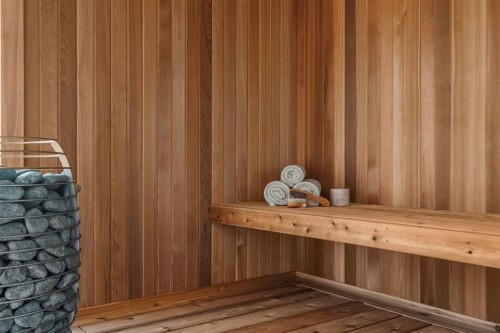 6 Stanley Crescent Sw, Calgary, AB - Indoor Photo Showing Other Room