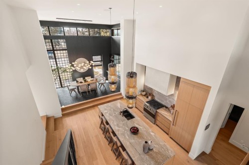 6 Stanley Crescent Sw, Calgary, AB - Indoor Photo Showing Other Room