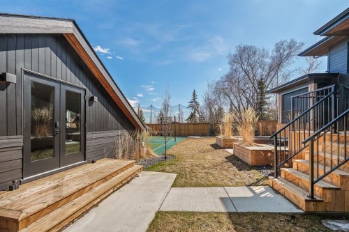 6 Stanley Crescent Sw, Calgary, AB - Outdoor With Exterior