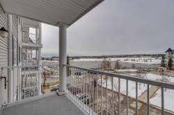1309-5 Country Village Park NE Calgary, AB T3K 0G1