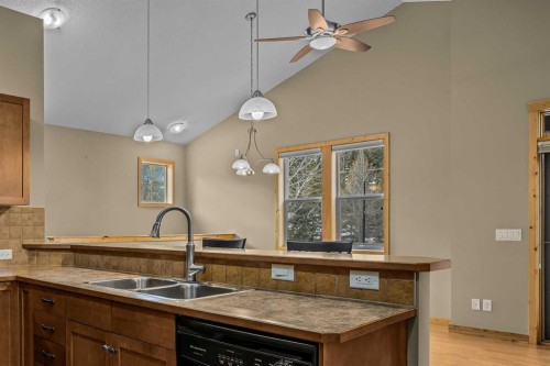 202-70 Dyrgas Gate, Canmore, AB - Indoor Photo Showing Kitchen With Double Sink