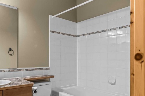 202-70 Dyrgas Gate, Canmore, AB - Indoor Photo Showing Bathroom